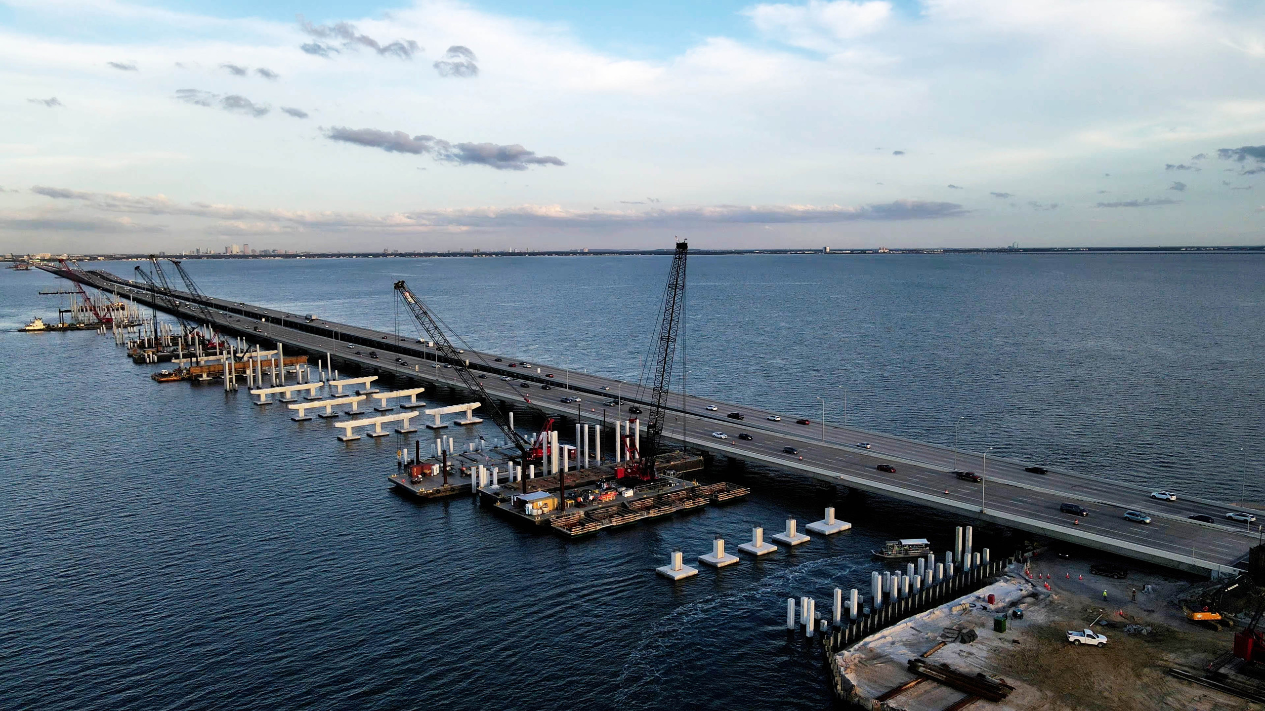 Mega fleet of Manitowoc crawler cranes creates a new chapter in the history of iconic Florida bridge