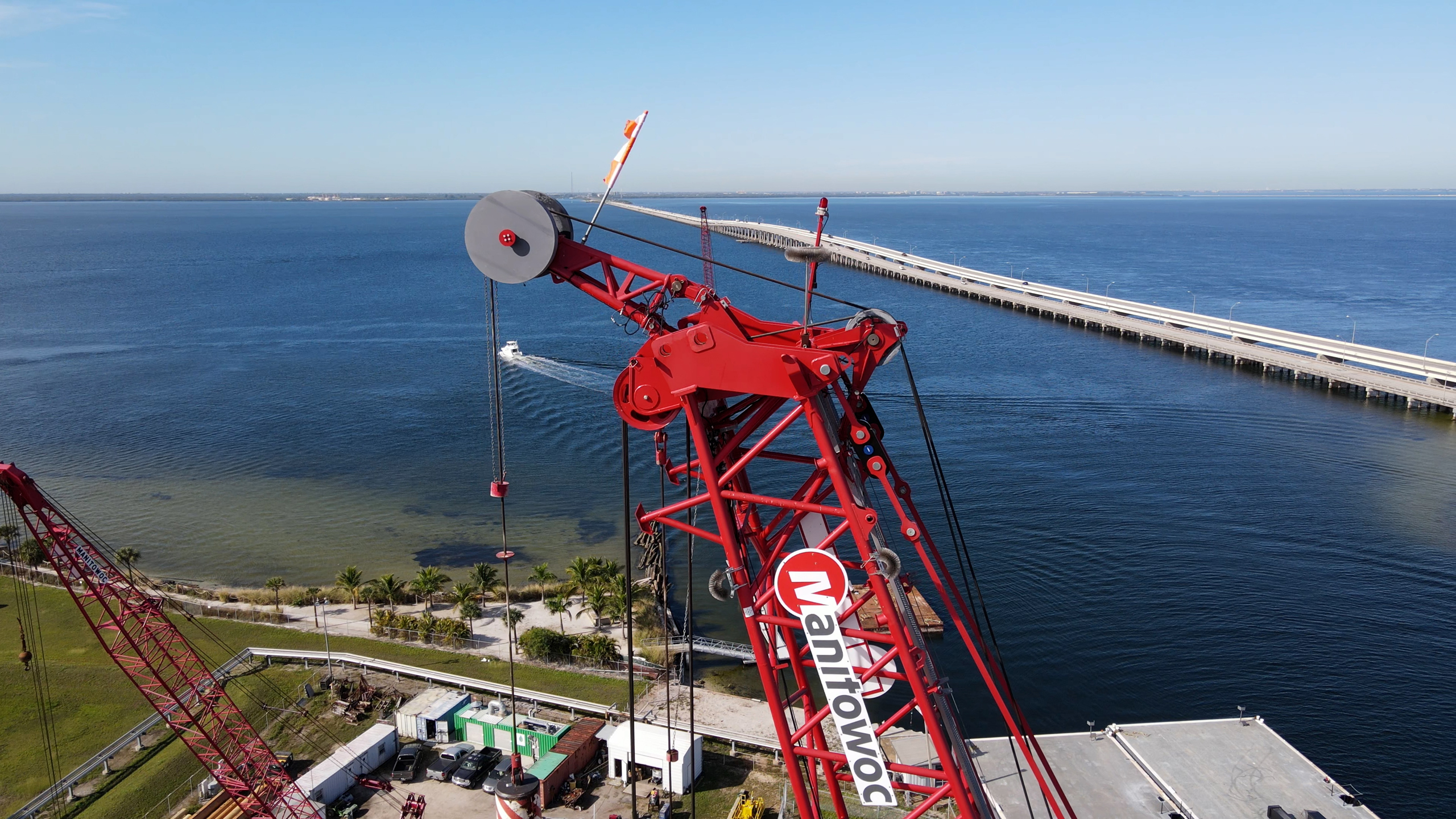 Mega fleet of Manitowoc crawler cranes creates a new chapter in the history of iconic Florida bridge