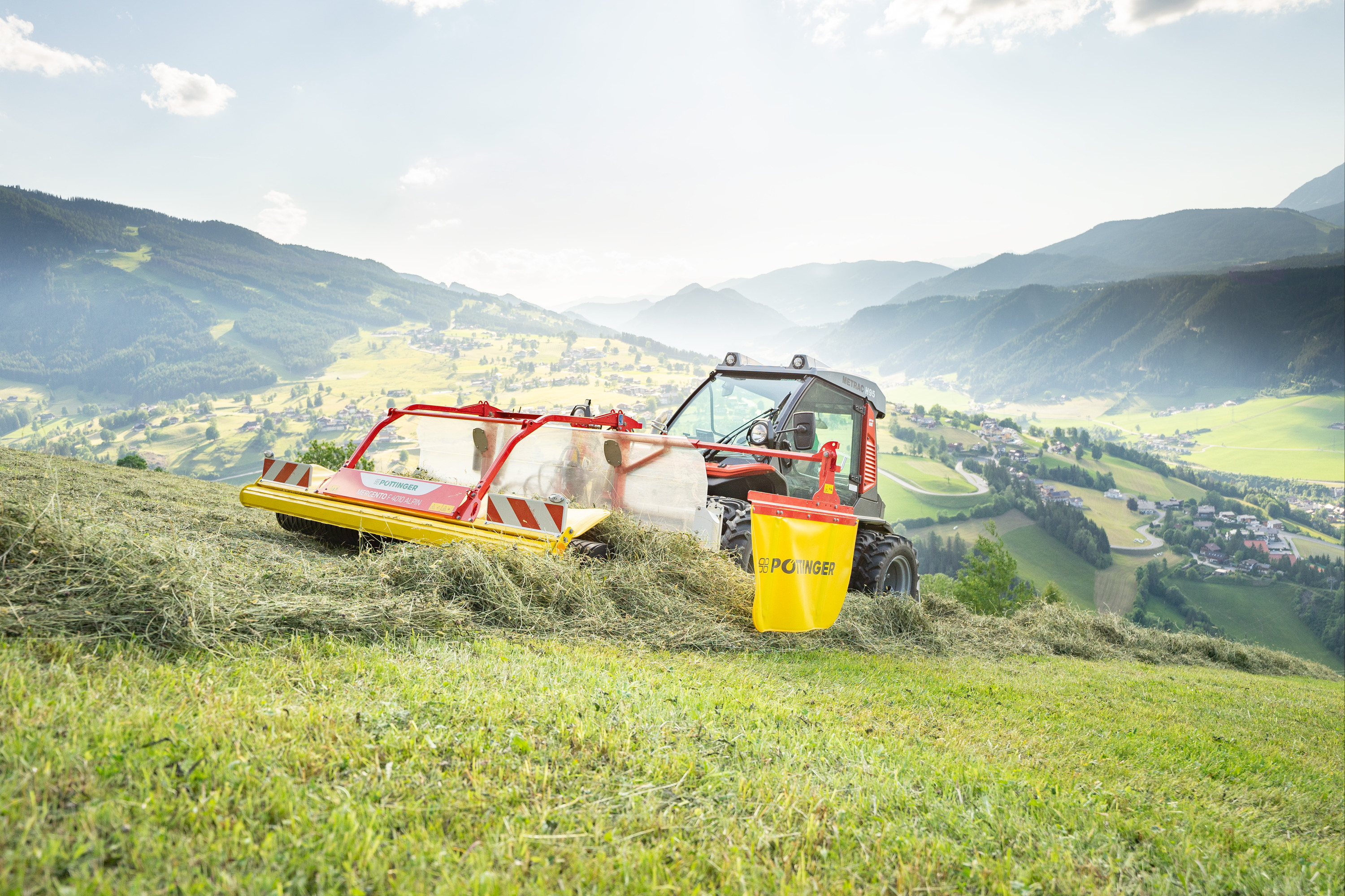 The new front-mounted MERGENTO F 4010 ALPIN merger 