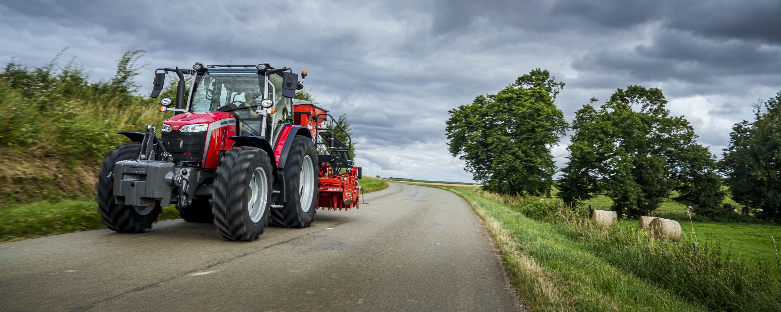 Massey Ferguson 5M Series tractor