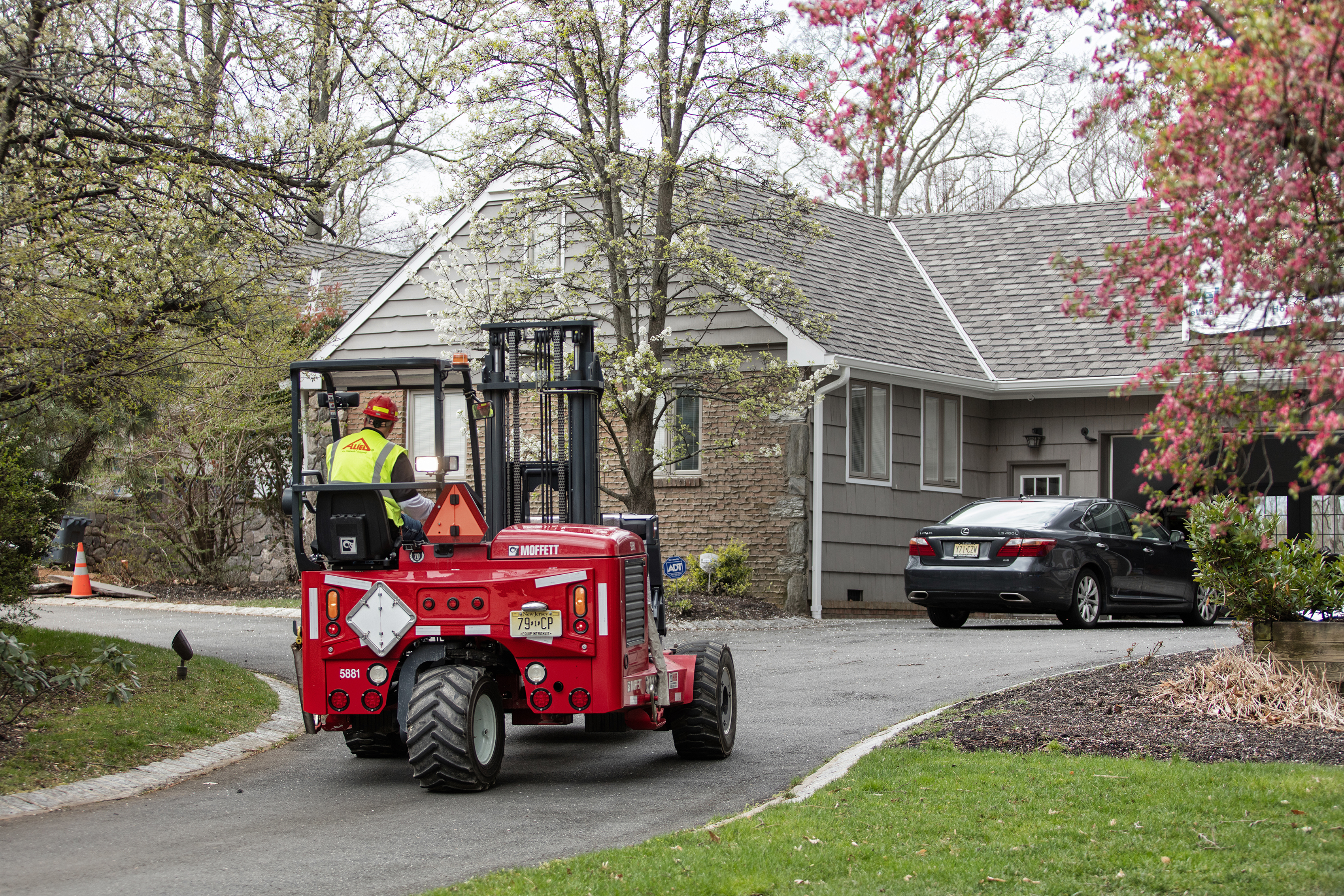 MOFFETT M8 55 NX