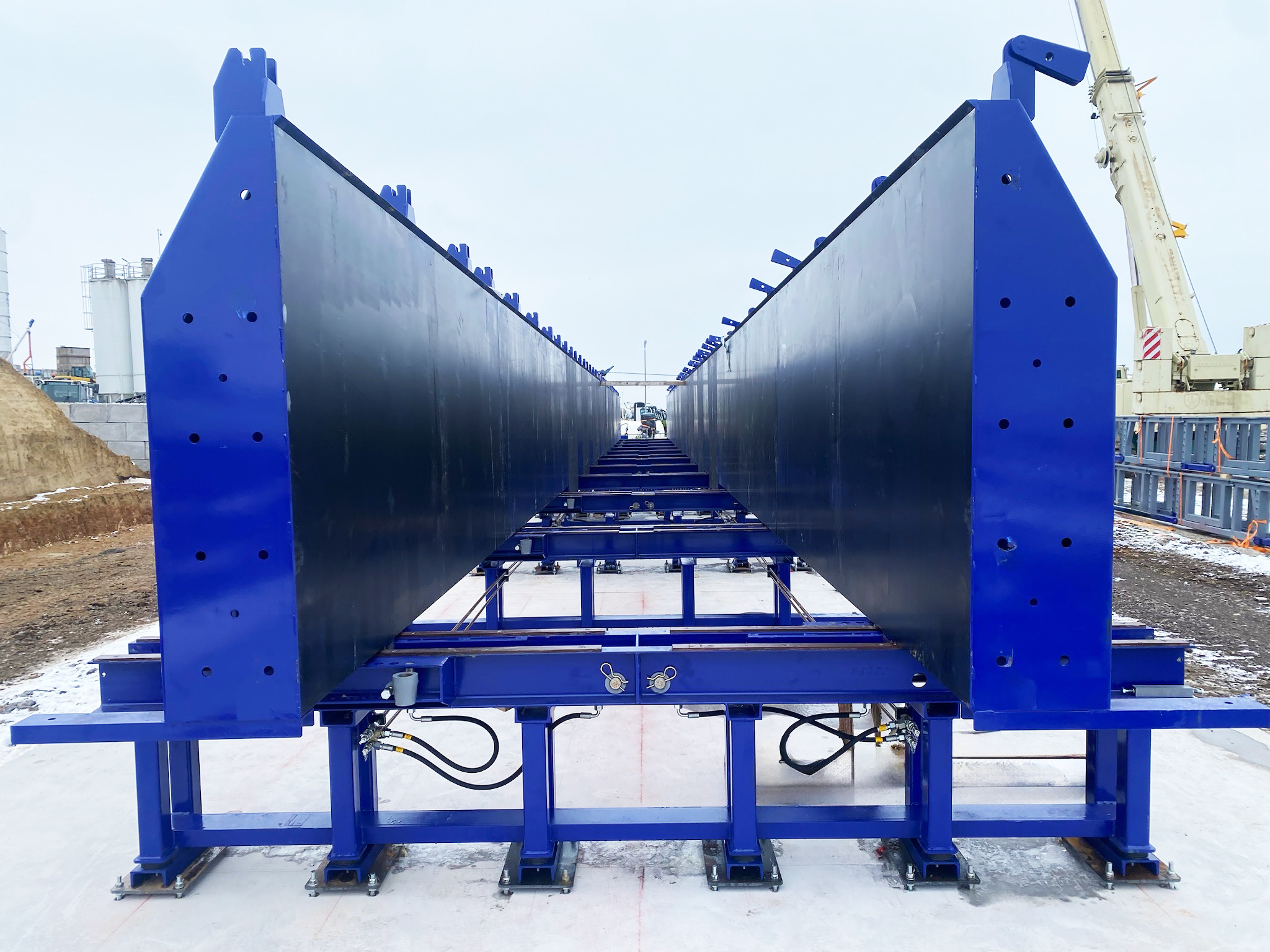 Hydraulic column mould