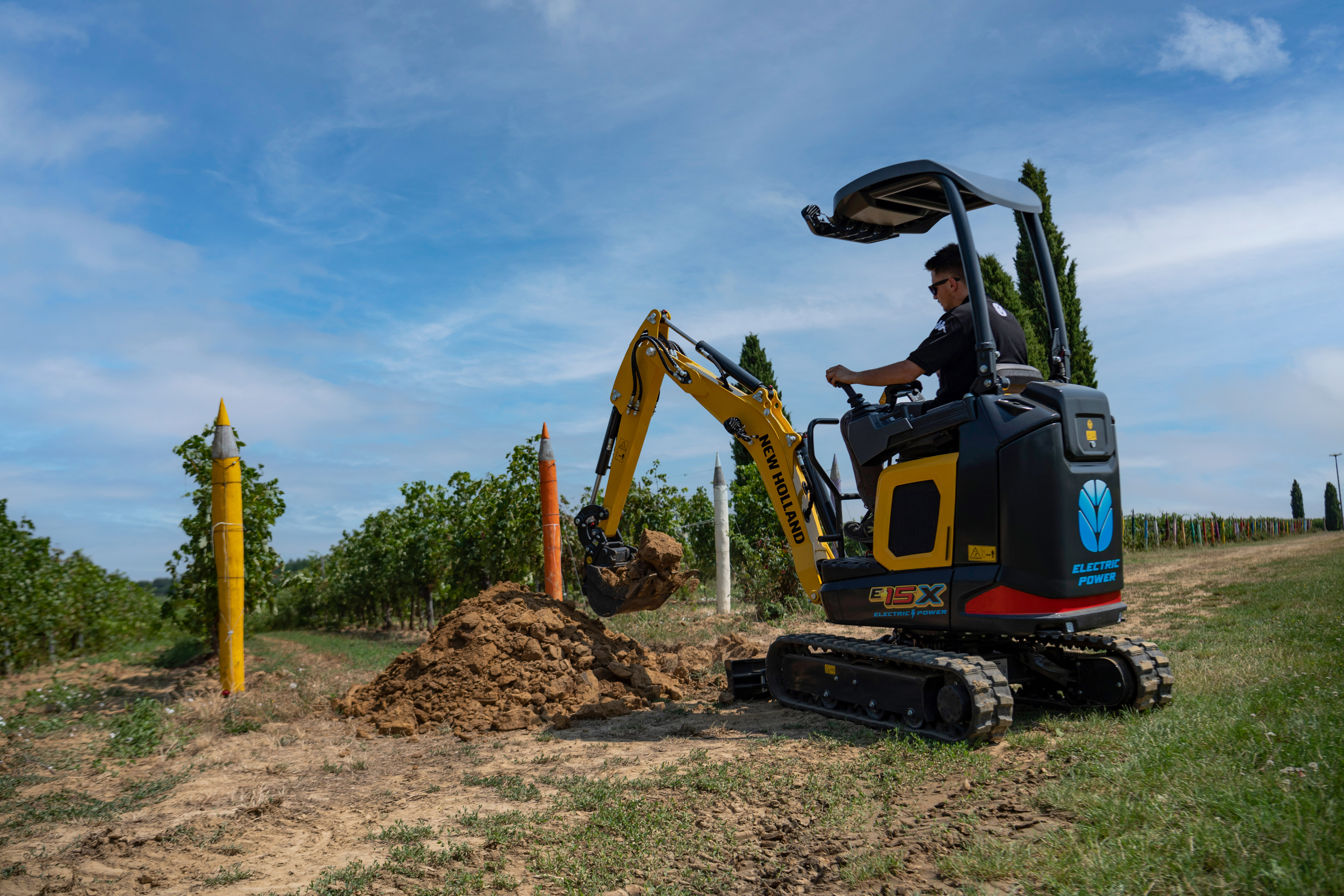 New Holland EIMA Mini Excavator