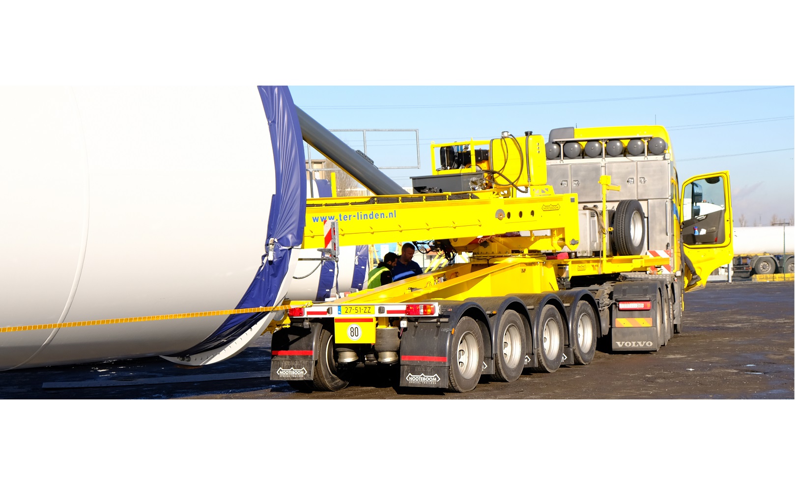 The Jeepdolly of the MWT-XL is equipped with electronic air suspension with starting aid for more grip when starting from a standstill. <br> Image source: Nooteboom Trailers