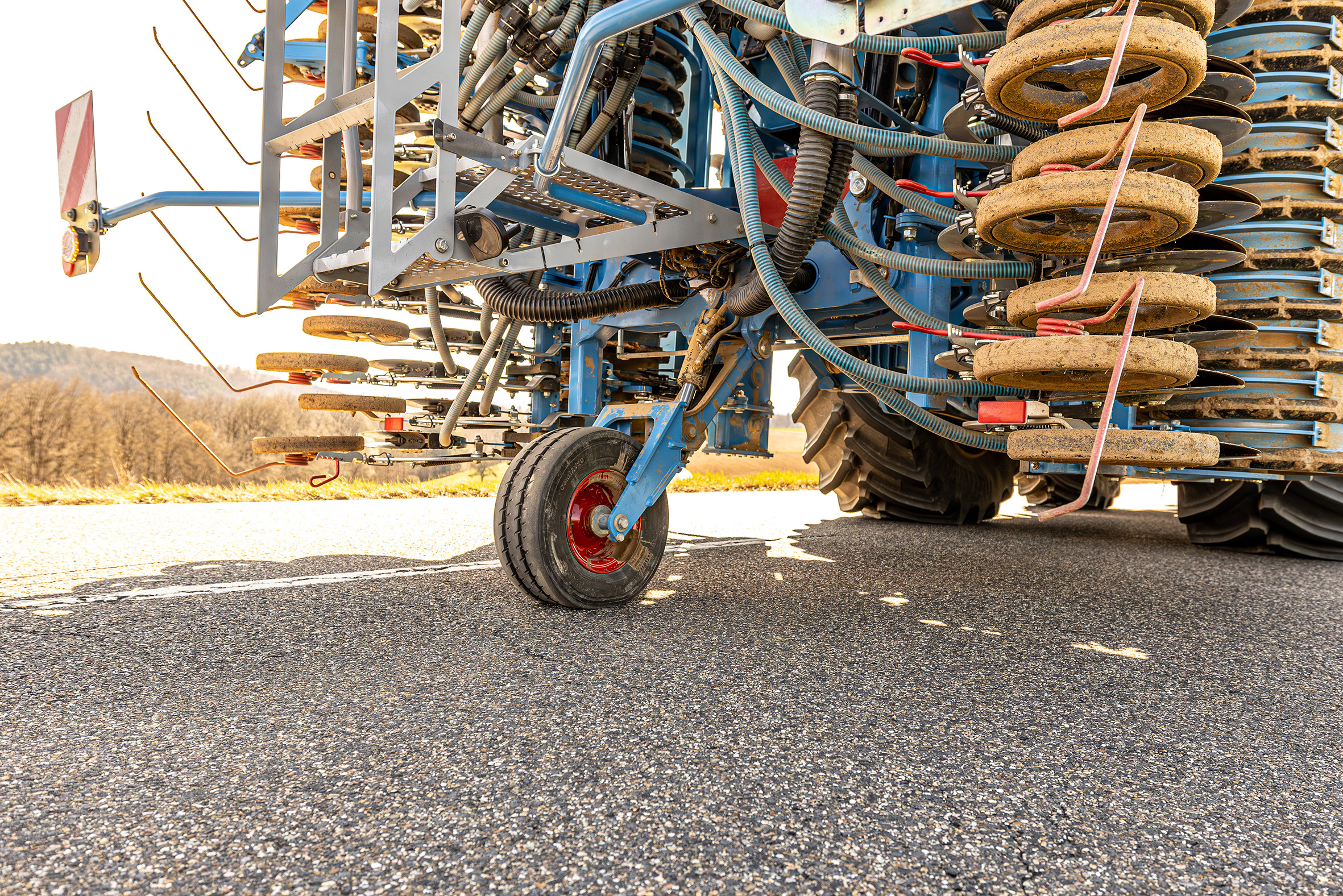 The transport support wheel increases safety during road transport.