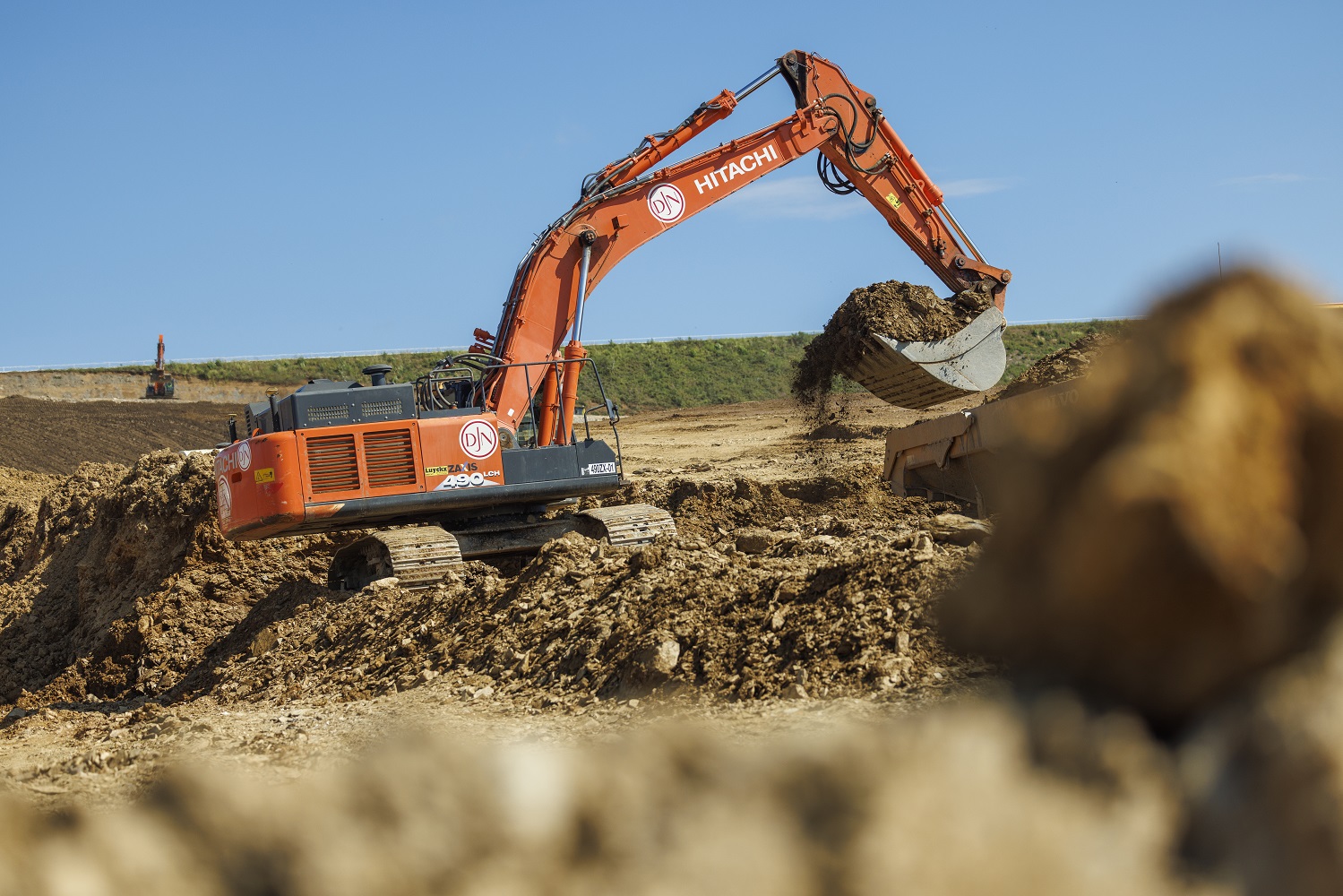Jan De Nul utilises new Hitachi ZX690LCH-7 in Belgium