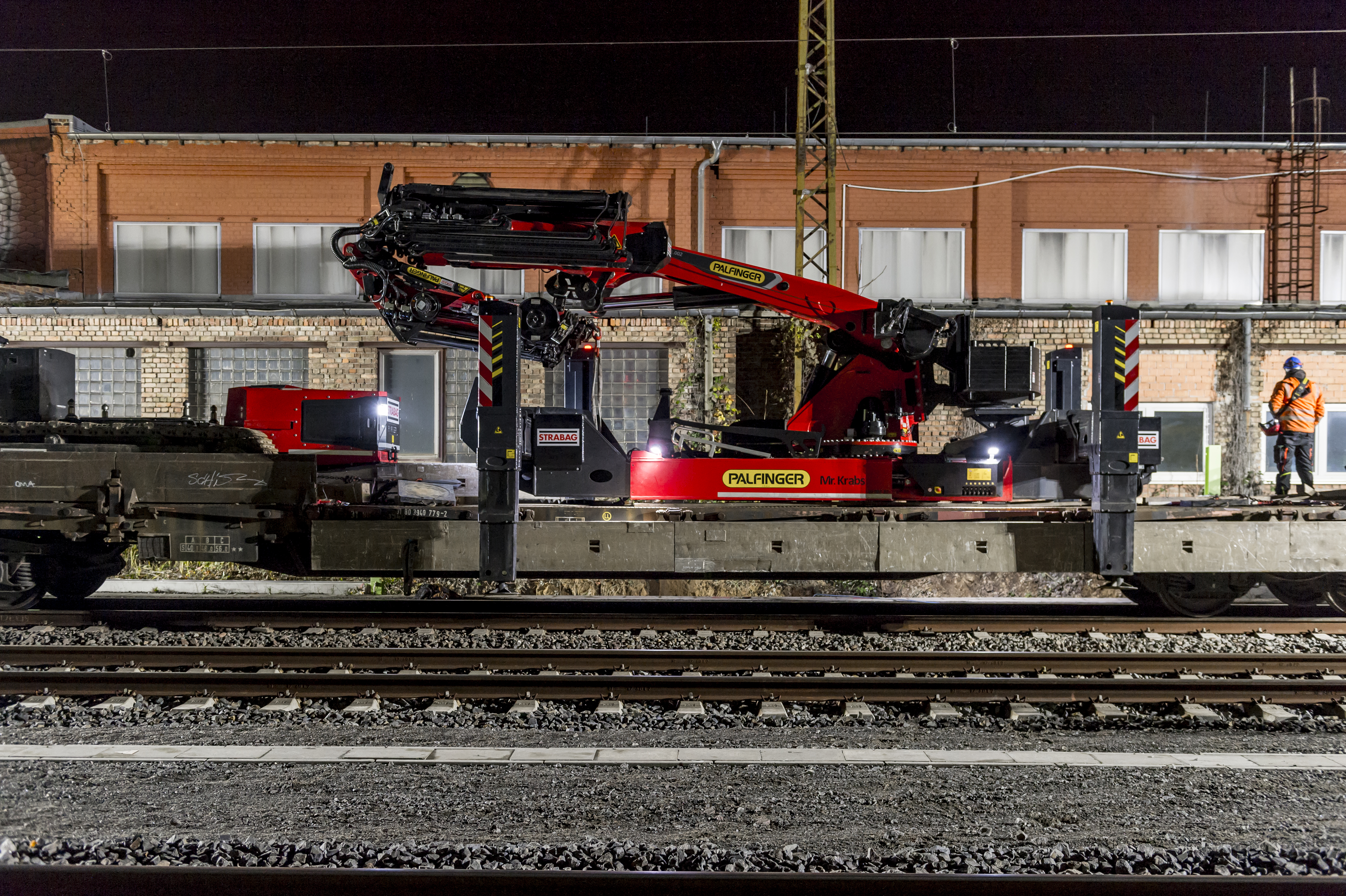 PALFINGER PCC 71.002 crawler crane