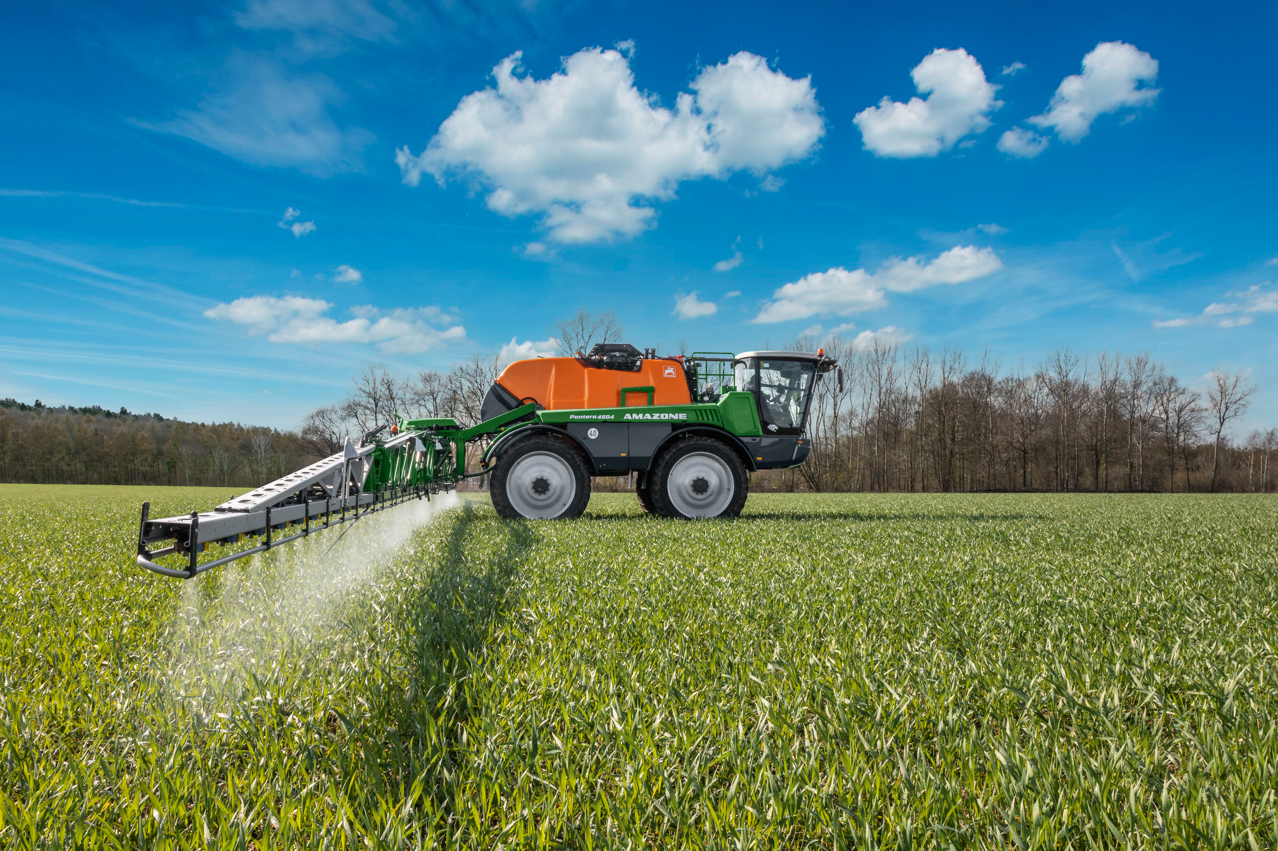 The new Pantera 4504 sets the highest standards in precision plant protection application and operational comfort.