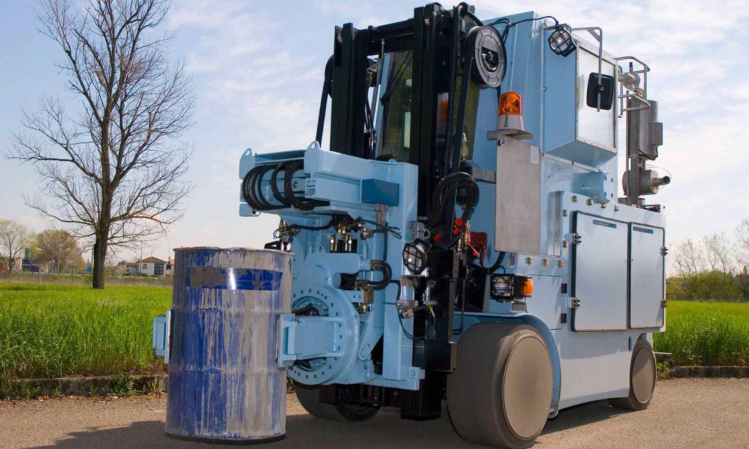 In the picture, a customization that enables the handling and storage of nuclear waste.