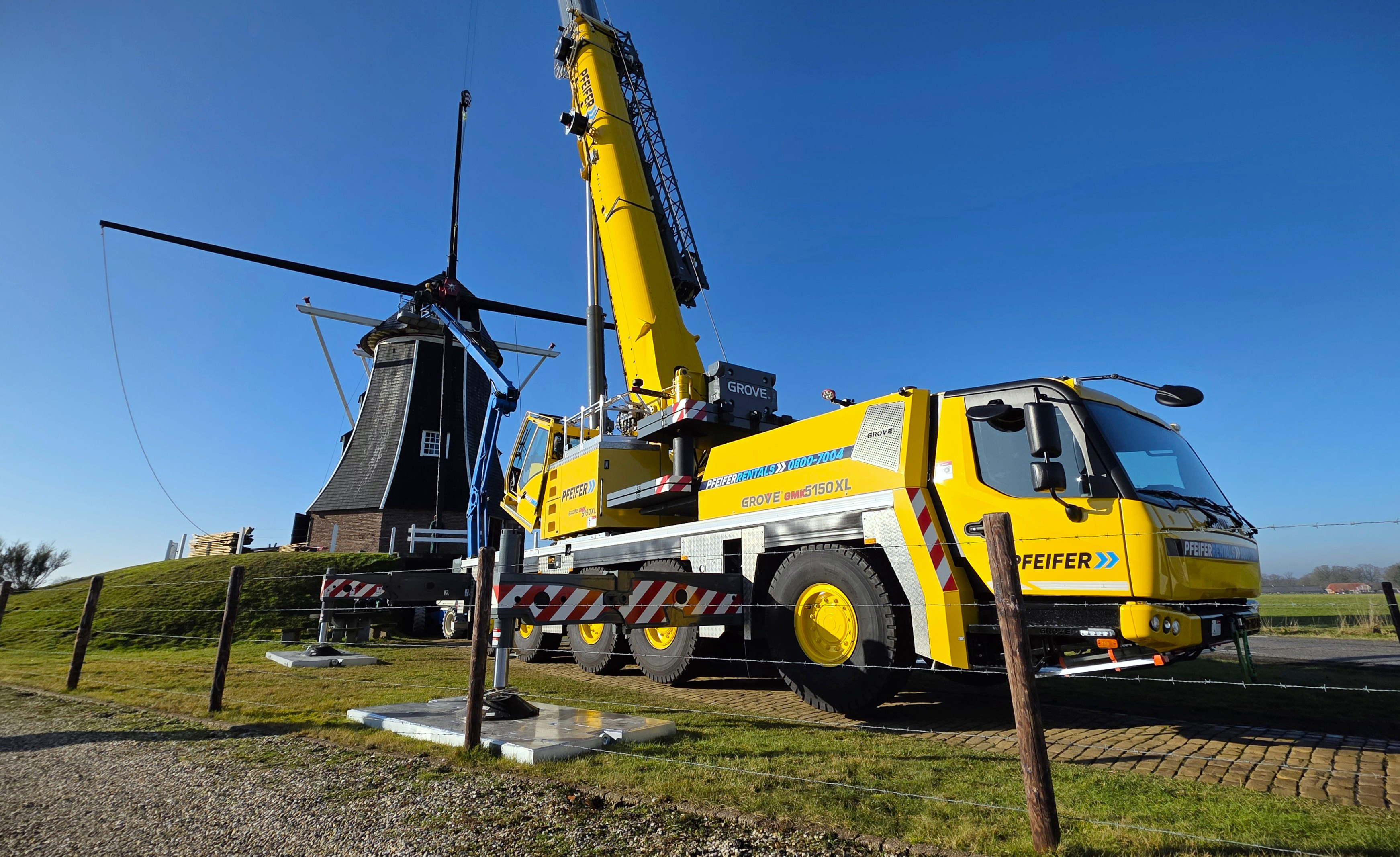  Pfeifer Group sends Grove GMK5150XL to handle delicate restoration work on a 200-year-old windmill
