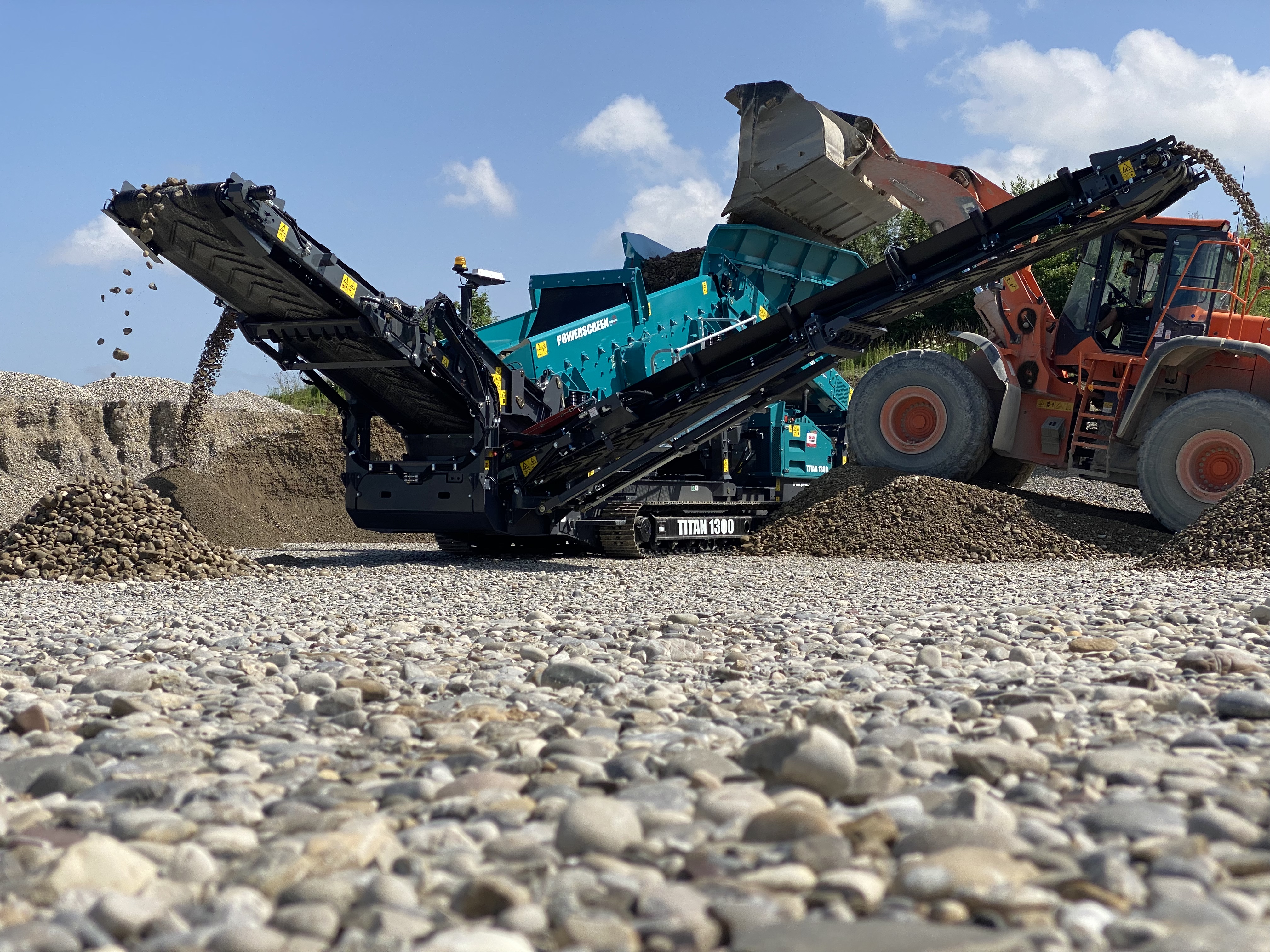 Powerscreen Titan 1300 <br> Image source: Terex Corporation; Powerscreen