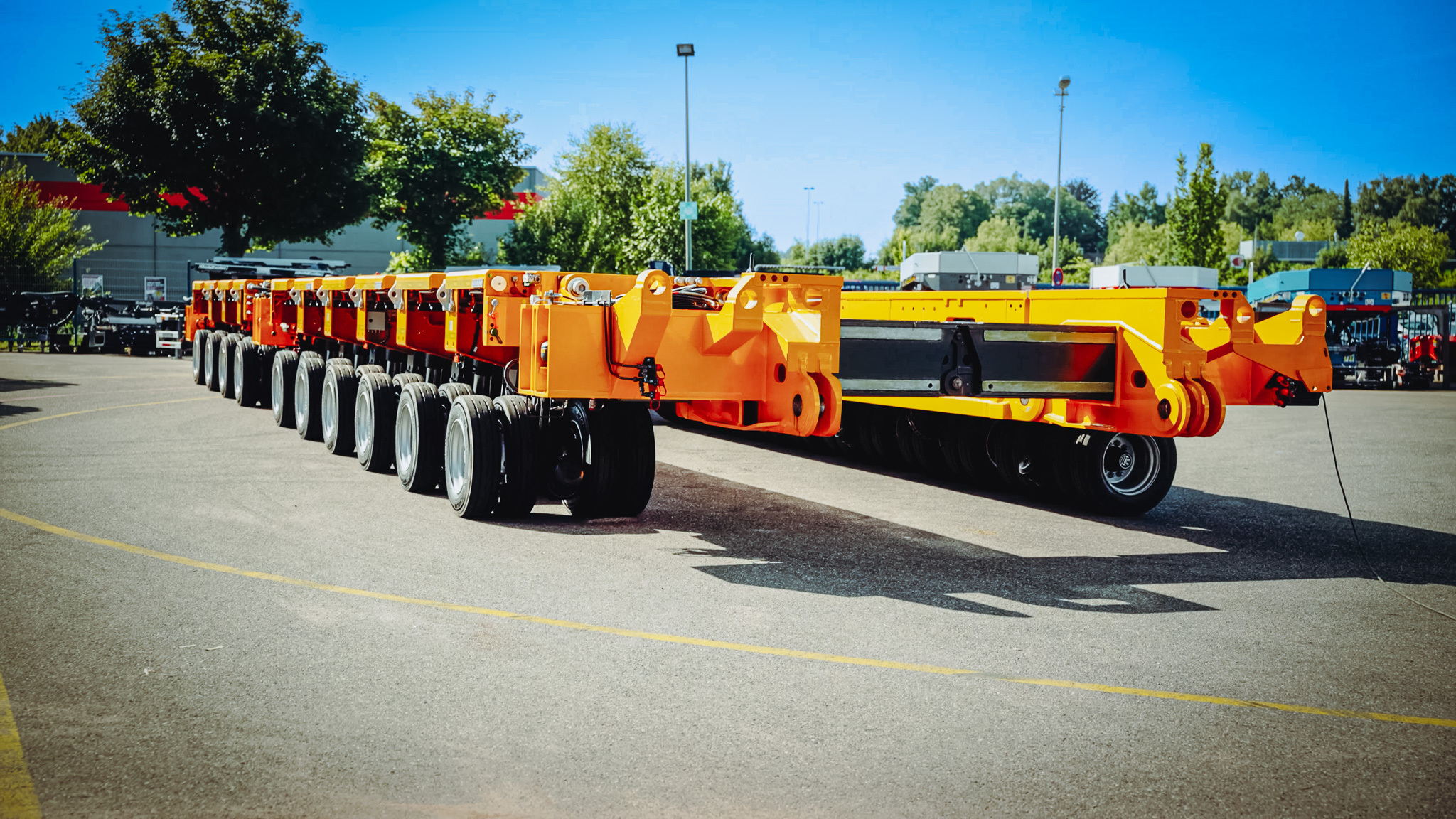 PST/SL-E split in action: Adapting to the load by changing the width between 10’ and 17’ - made easy in less than 5 minutes.