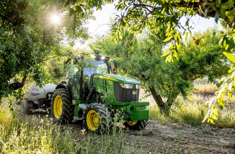 John Deere Introduces New 5EN Tractor Series: Compact Power for Specialty Farming