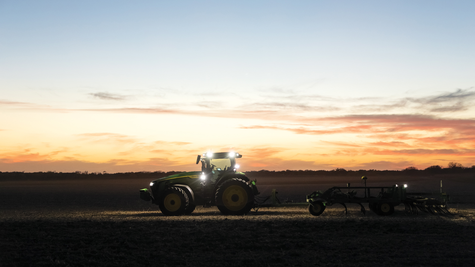 John Deere Reveals Fully Autonomous Tractor at CES® 2022 <br> Image source: Deere & Company