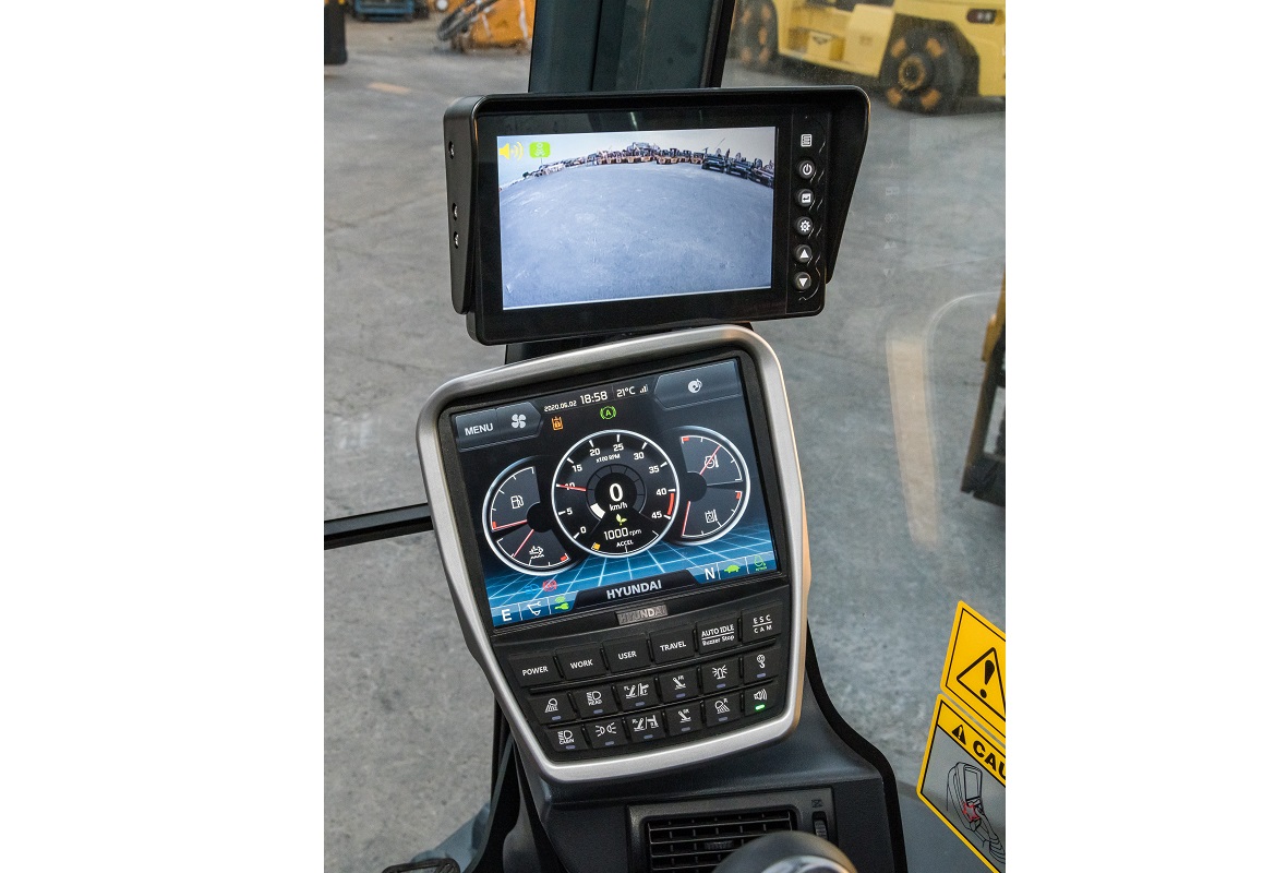 Radar cabin monitor <br> Image source: Hyundai Construction Equipment Europe