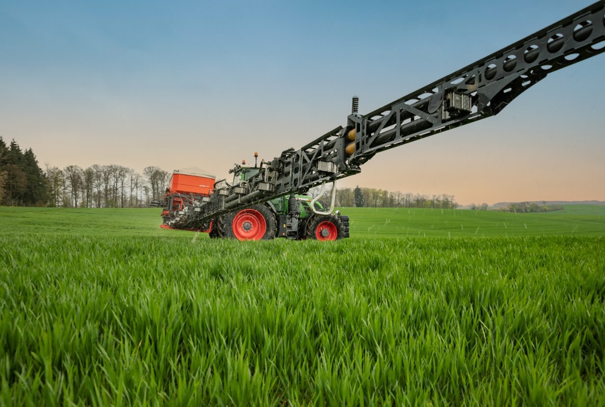 RAUCH AERO 32.1 fertiliser spreader