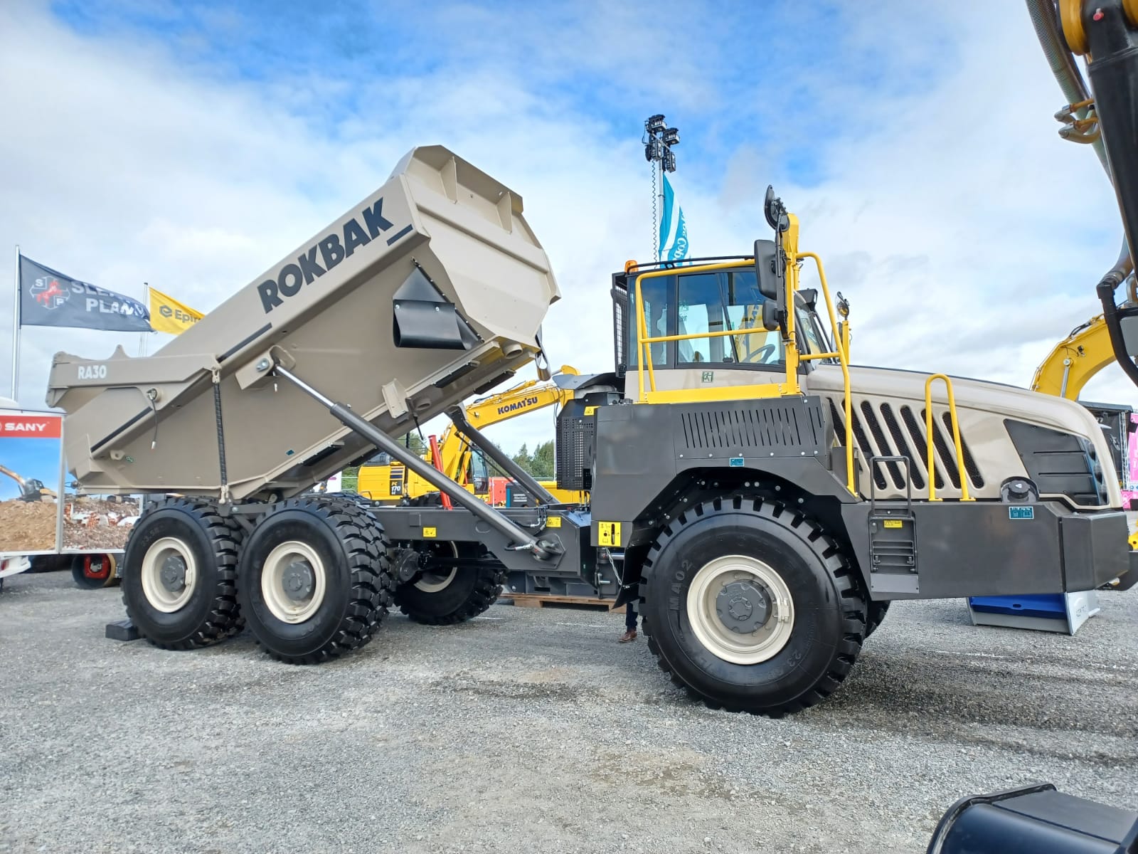 The new Rokbak RA30 articulated hauler took centre stage on Northern Ireland dealer Sleator Plant’s stand at the Balmoral Show this September.