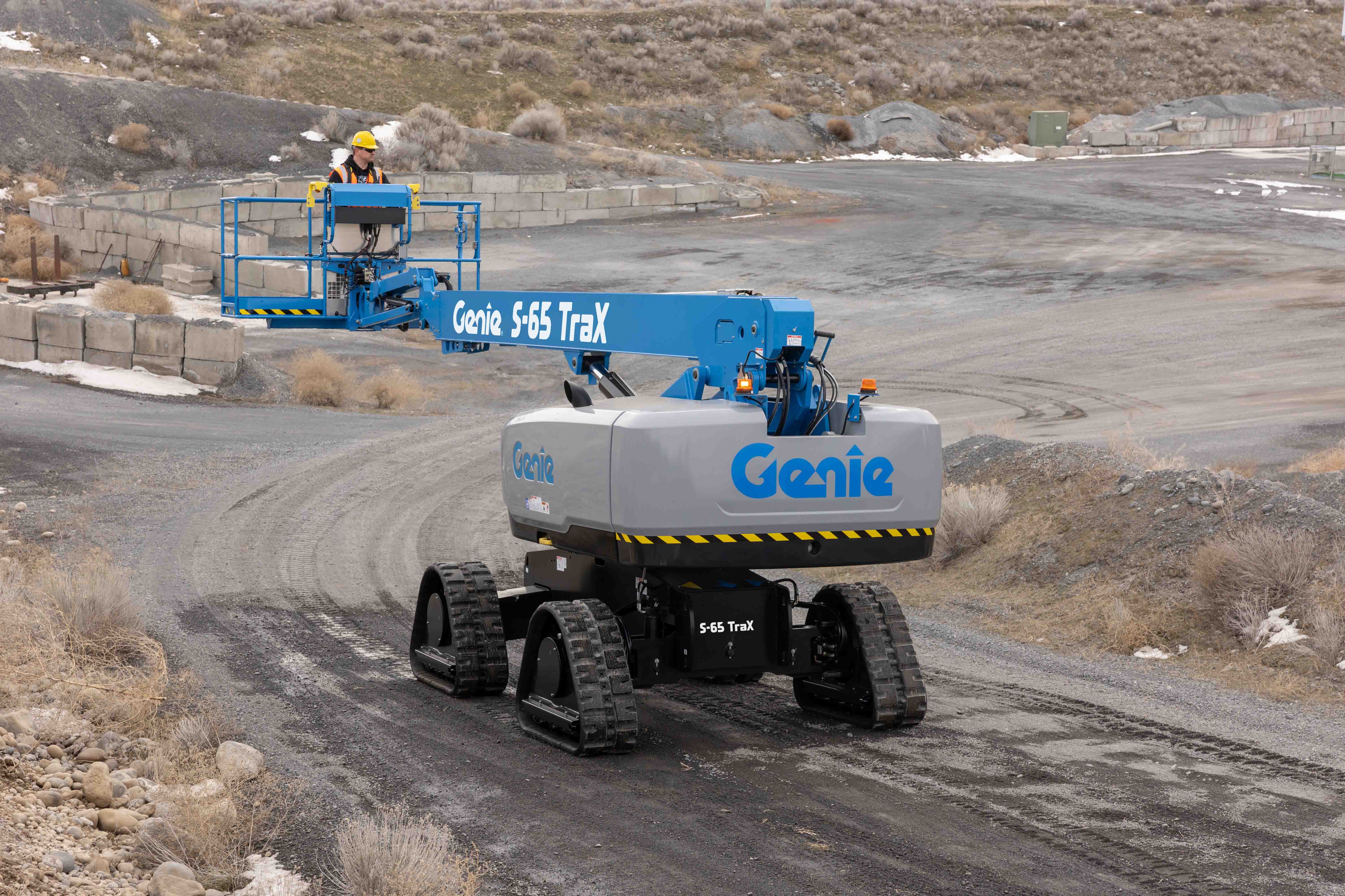 Genie S-65 TraX