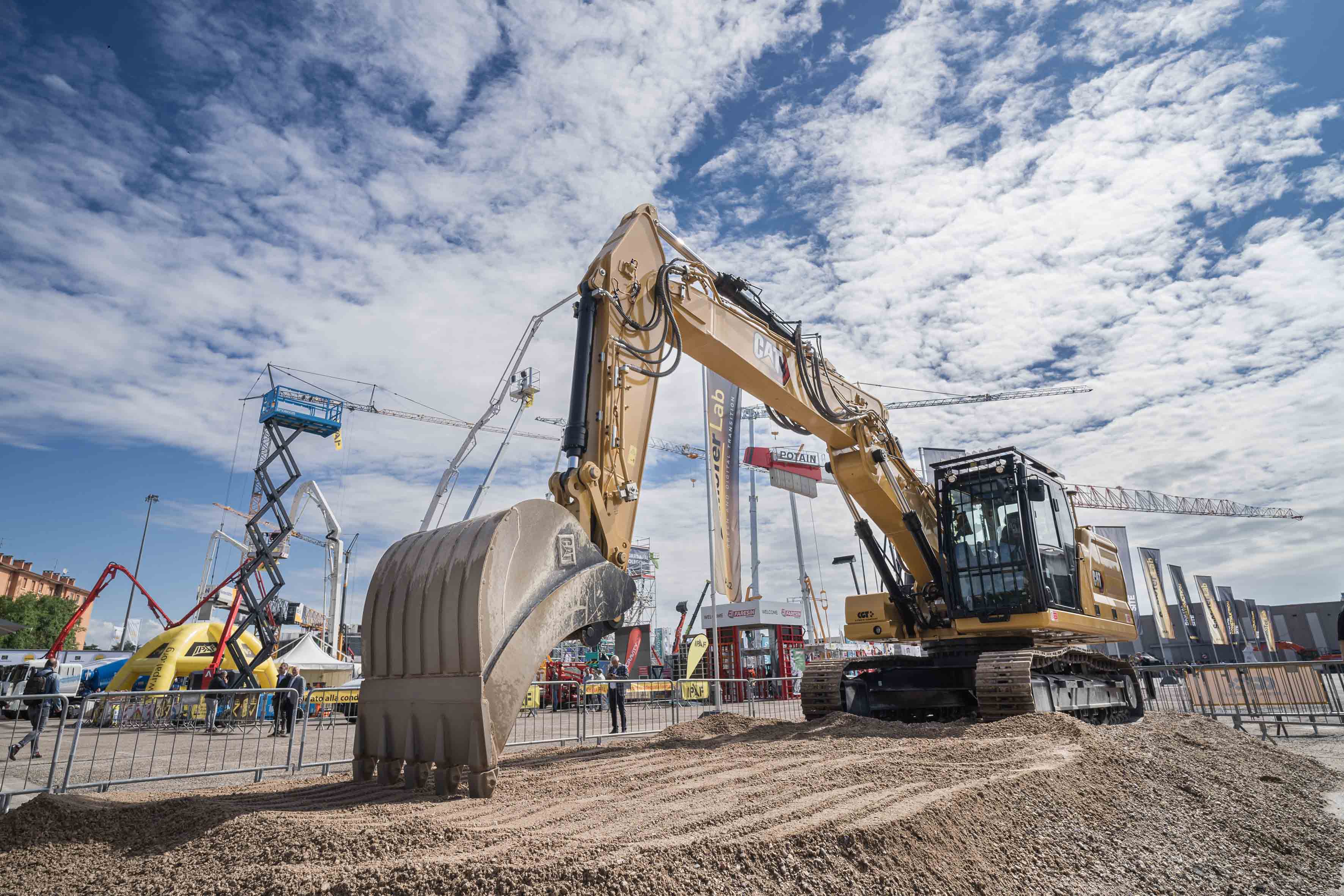 Top international construction machinery brands at SaMoTer 2026