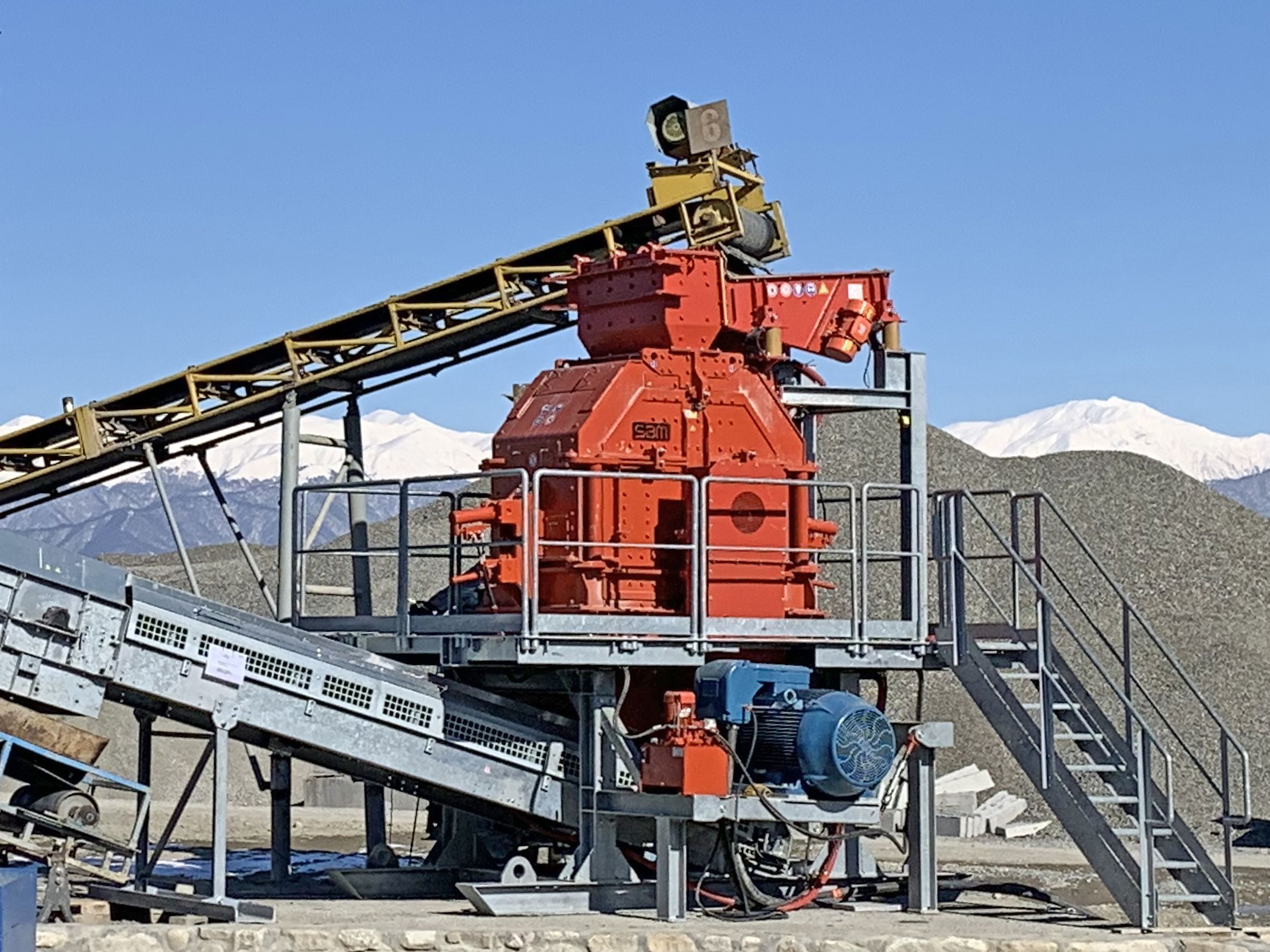SBM was also able to place its SMR technology in Georgia – here in the processing of gravel oversize into low-sand end products.