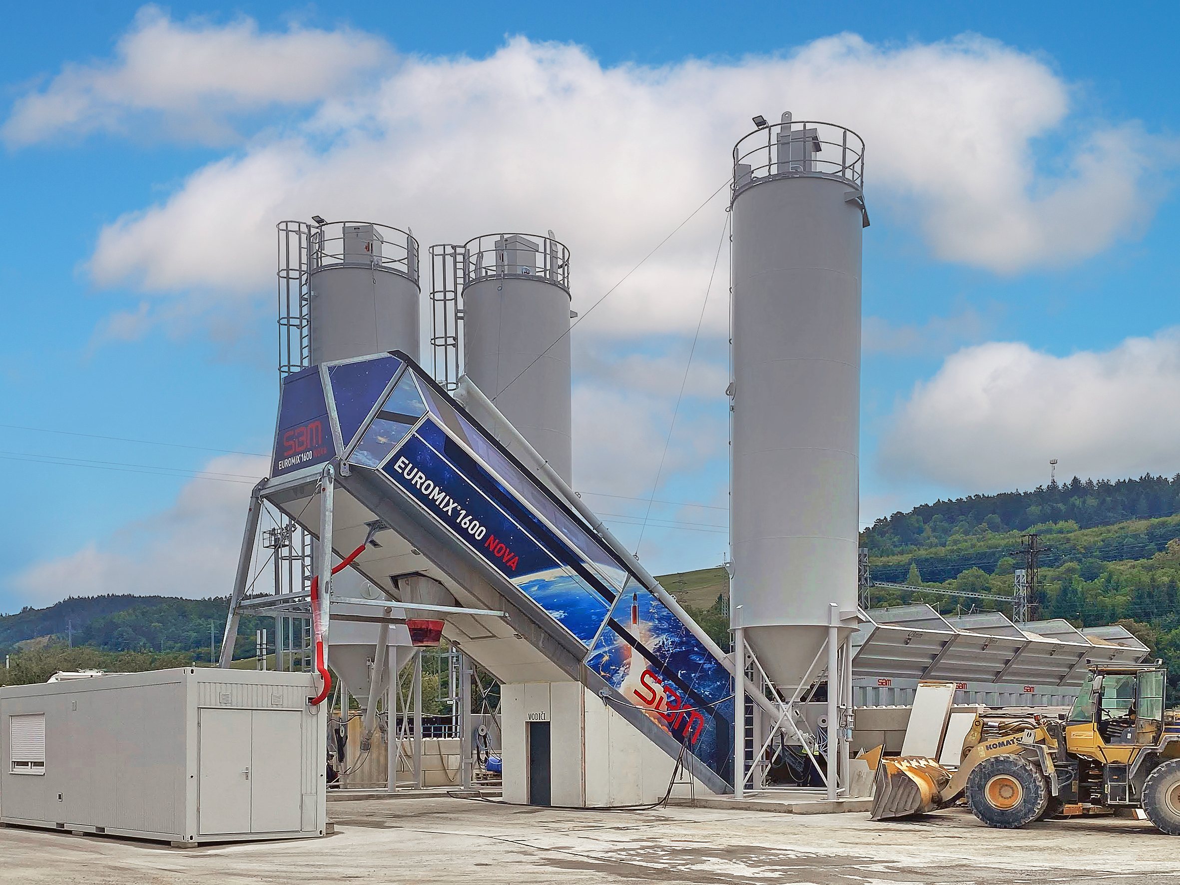 The EUROMIX 1600 NOVA (80 m³/h) has also been optimised for operating comfort and maintenance accessibility.