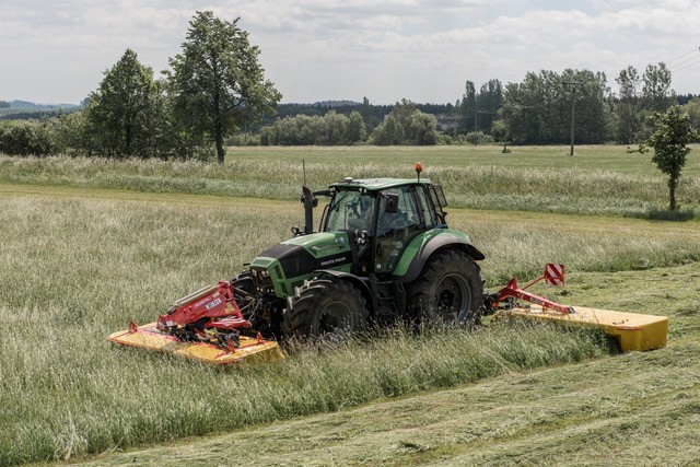 SC-301 – Front-mounted mower