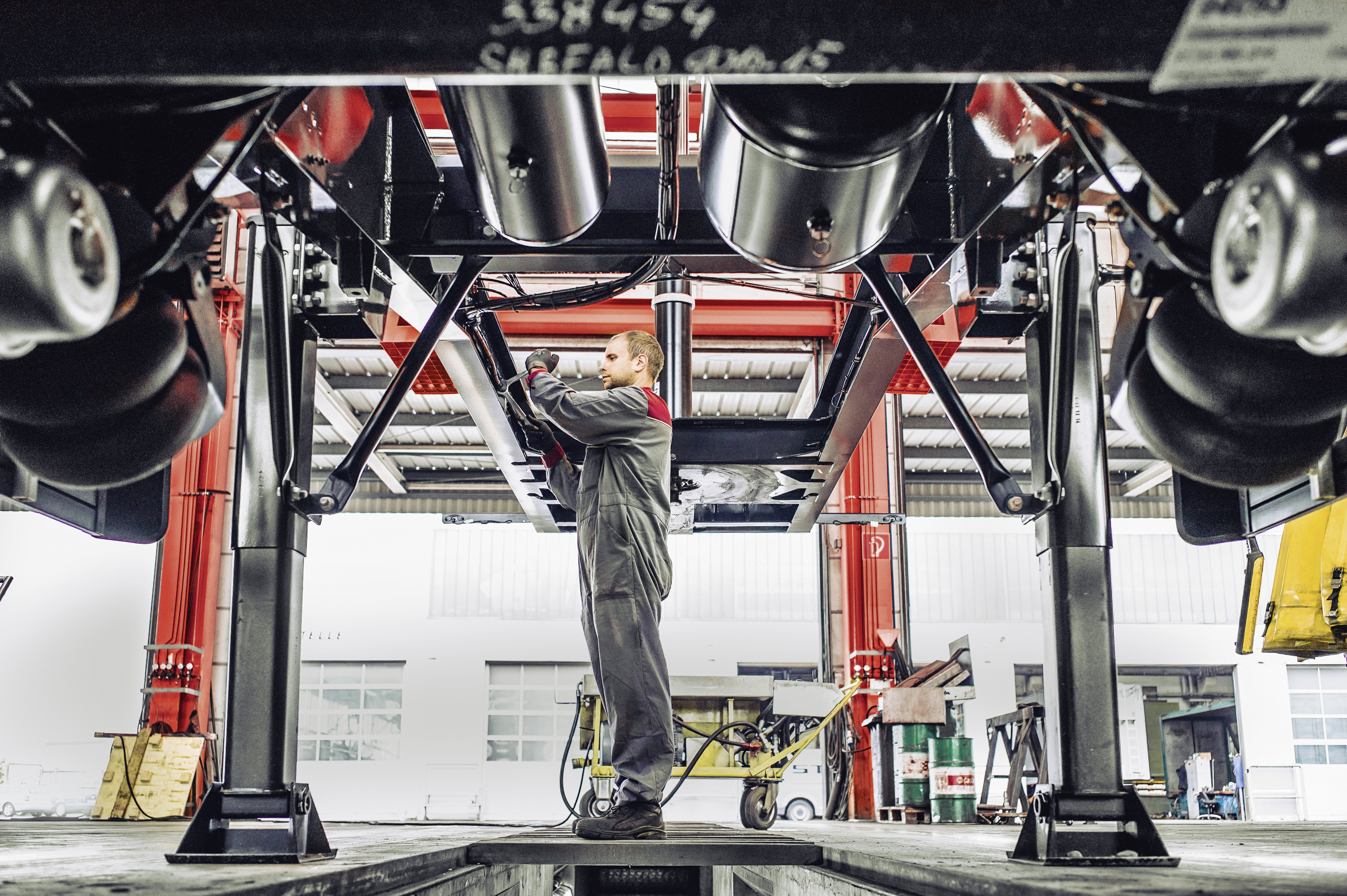 Customer services such as vehicle repairs are  being expanded at Schwarzmüller.