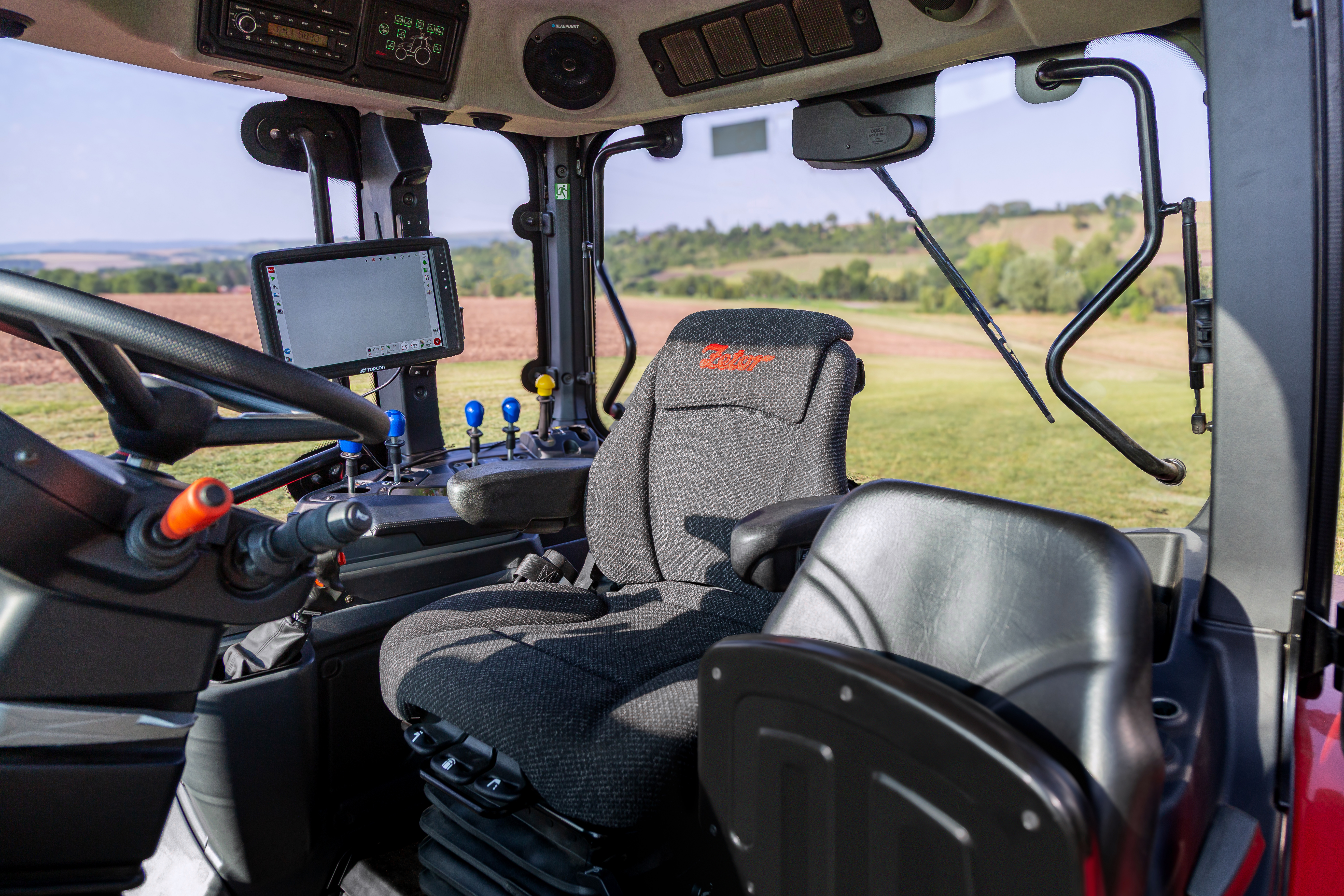ZETOR invites farmers to Cereals to discover the new Series 6