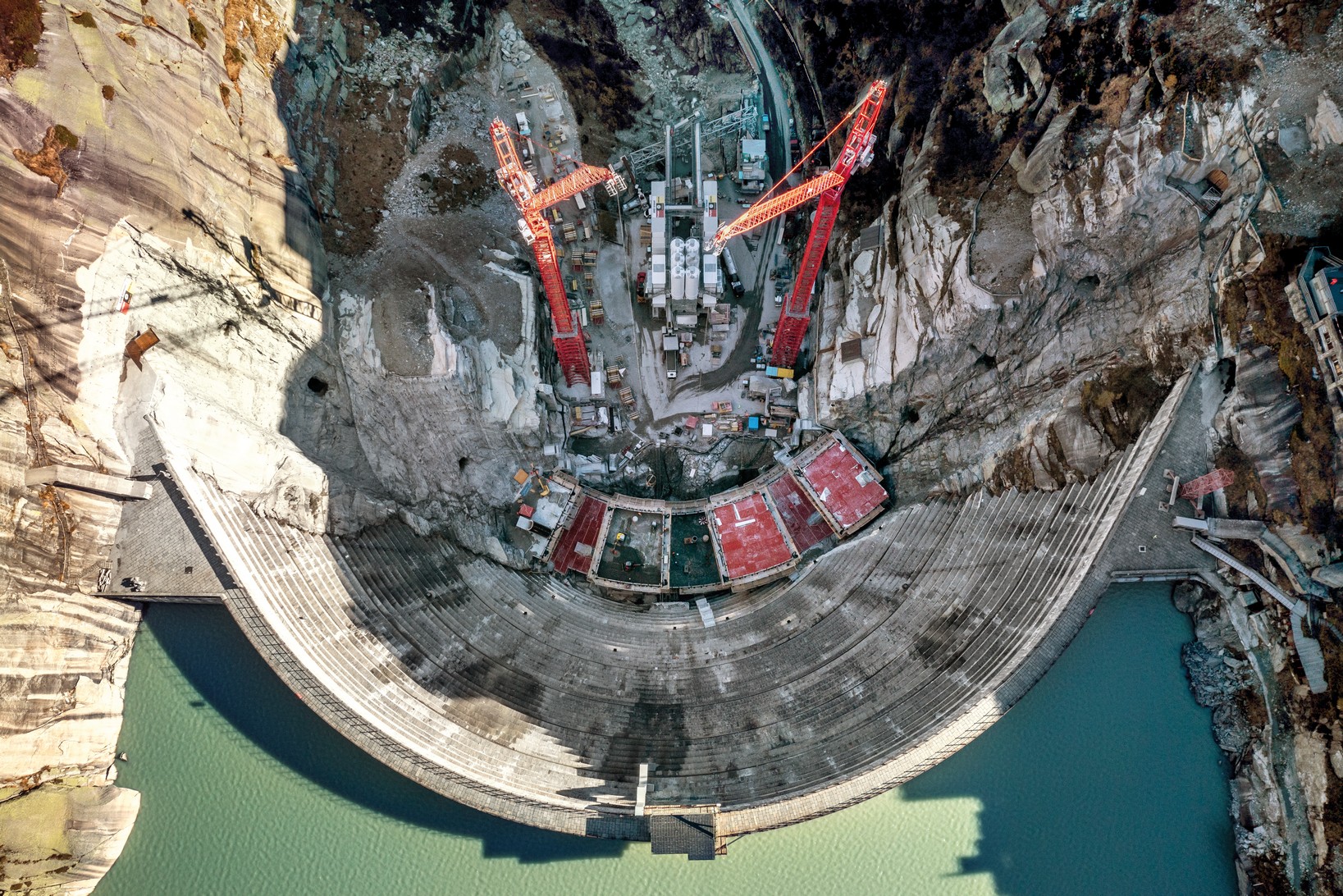 The Spitallamm Dam construction showcases how Doka is harnessing digital services and legacy knowledge to help customers improve efficiency and safety.