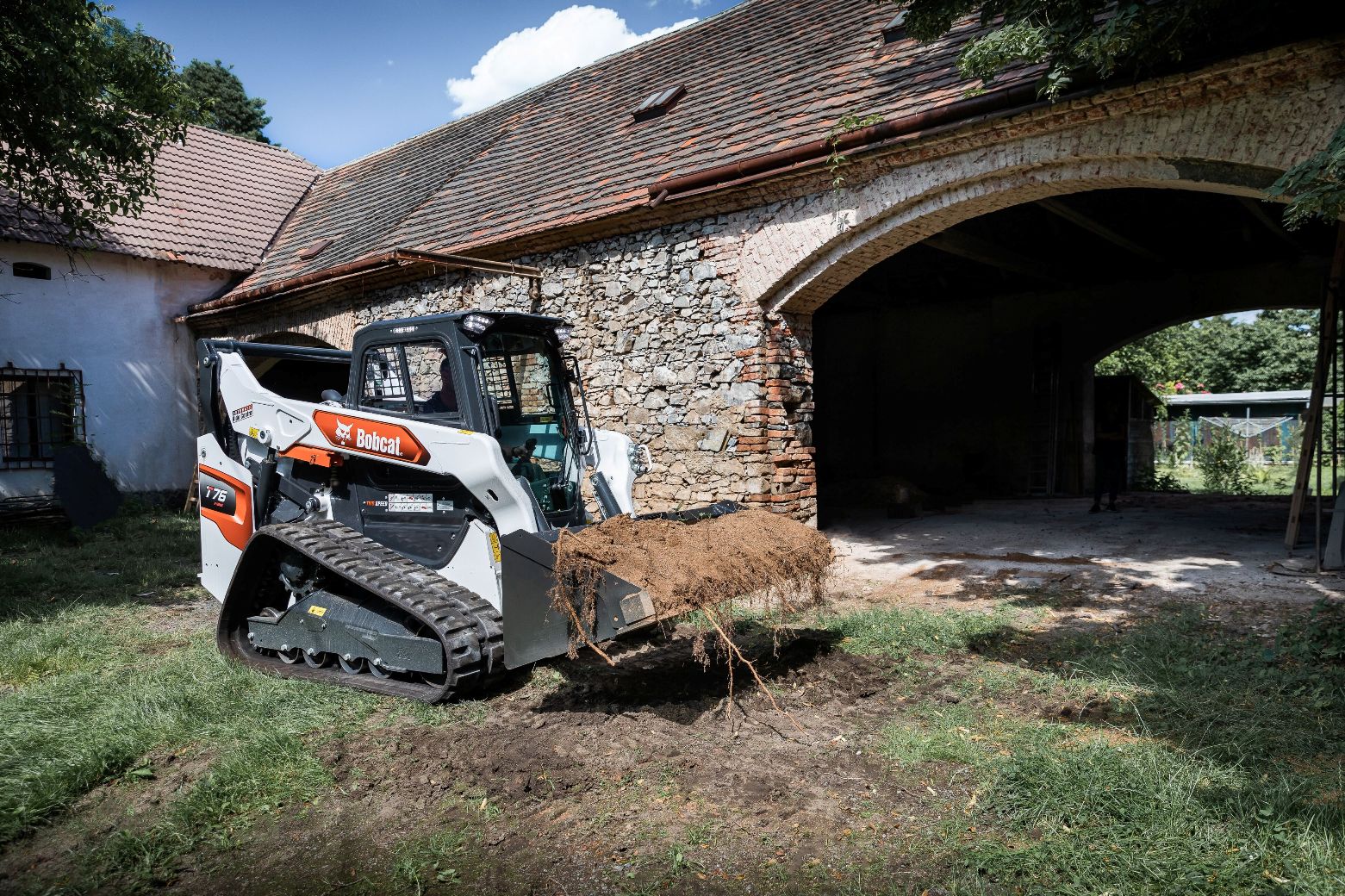 Bobcat T76