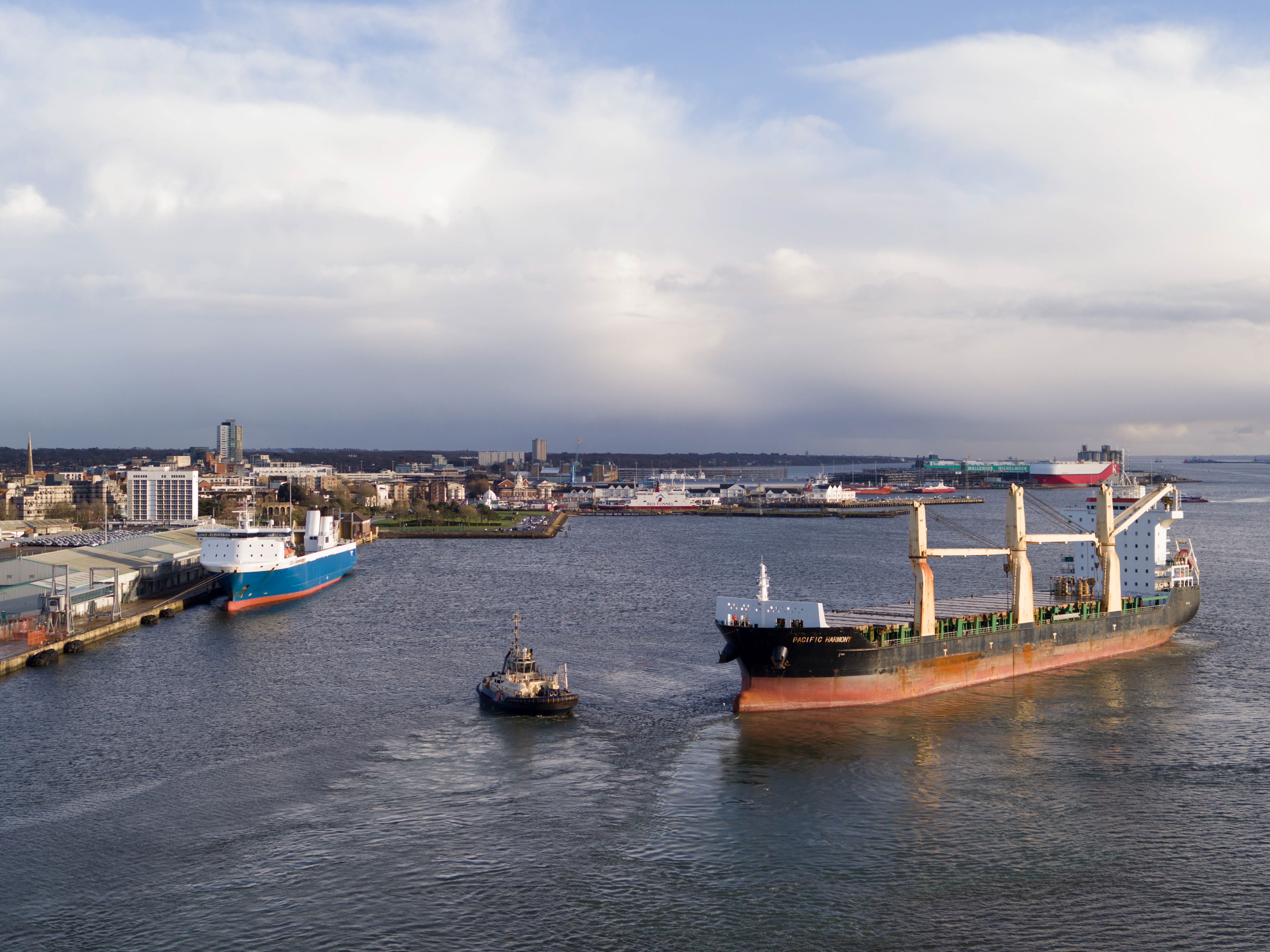 Terex Charters Vessel to Ship 30 Machines from UK to Australia