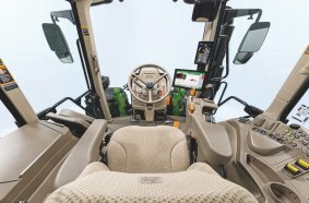 New 6M tractor series - powerful, fast, intuitive