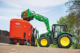 New 6M tractor series - powerful, fast, intuitive