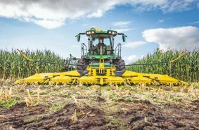John Deere F8|F9 Forage Harvesters Feature New 400Pro Multicrop Header from Kemper
