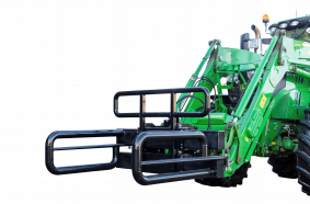 Tractor with baleclamp