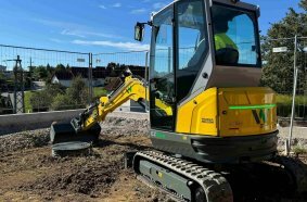 New at Bauma 2025: Mini-excavator EZ26e.