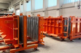 Moldtech Installs Two Vertical Battery Moulds in Germany for Residential Projects