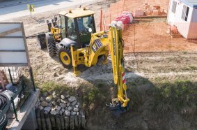 Komatsu WB97S-8