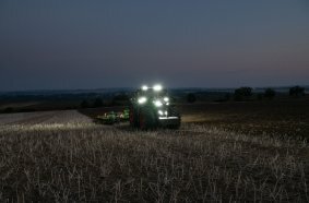 More output. It's more user friendly. More light. Fendt 1000 Vario