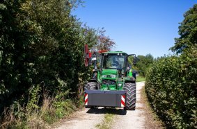 The Fliegl extension arm – new possibilities in forestry and agricultural maintenance