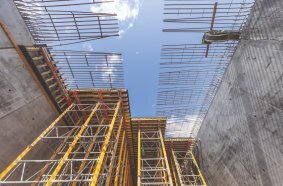 MULTIPROP Shoring Towers are used as a supporting structure for concreting the slab, ensuring that this work can be carried out safely.