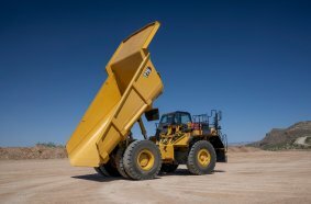 Cat® 775 Off-Highway Truck