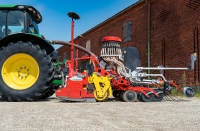 The perfectly balanced seed drill for the front hopper: AEROSEM F
