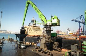 Port Handling: Diesel or Electric Material Handlers?