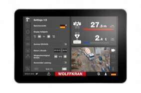 Clear, customizable, and user-friendly – the newly redesigned 10-inch display leaves nothing to be desired for crane operators.
