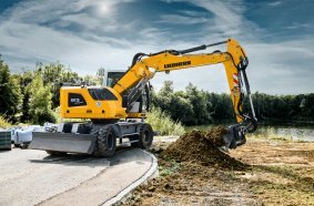 In the future, wheeled excavators of the Liebherr-Hydraulikbagger GmbH, like the A 913 Compact Litronic here, will also be supplied to customers fuelled with HVO.