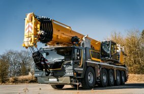 Liebherr presents the LTM 1150-5.4 at Bauma. It has the new LICCON3 control system and a new crane design.