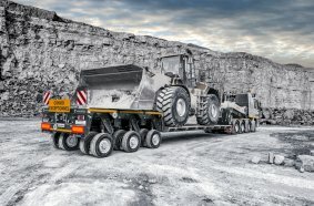 EuroCompact: Maximum flexibility with a new gooseneck and double telescopic deck – ideal for the efficient transport of heavy and oversized loads.