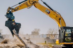 New Cat® Hydraulic Connecting CW Couplers For Excavators Deliver Fast And Safe Attachment Changes With Less Spillage