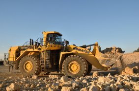 Komatsu WA800-8